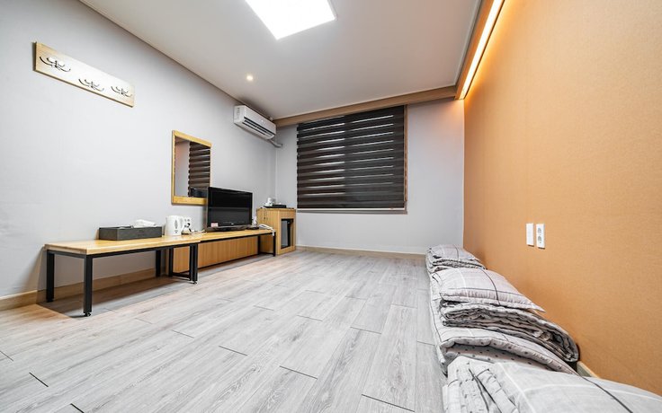 Imagen de la habitación del Hotel Chungju May. Foto 13