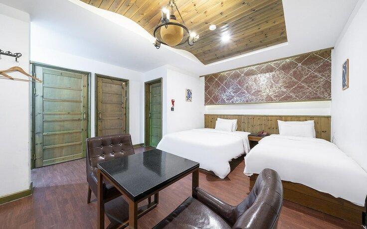 Imagen de la habitación del Hotel Chungju Toronto. Foto 11