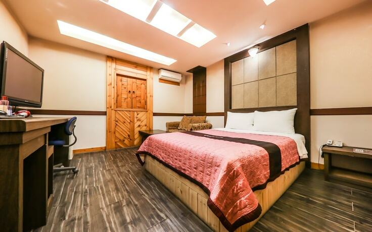 Imagen general del Hotel Chungju With Stay. Foto 13