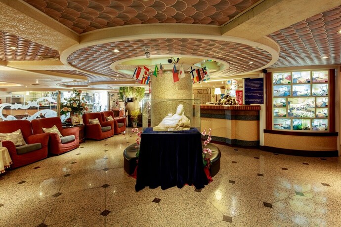 Imagen de los interiores del Hotel Chungli Business. Foto 33
