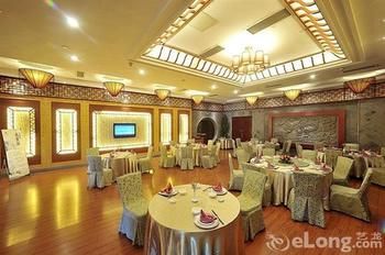 Imagen del bar/restaurante del Hotel Chunlan Business. Foto 2