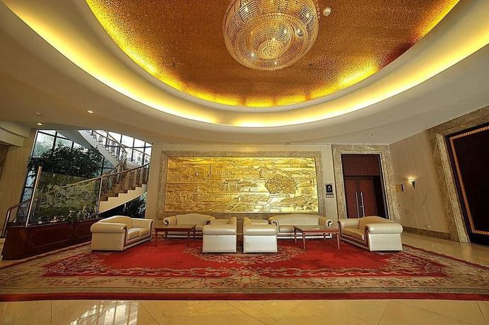 Imagen de los interiores del Hotel Chunlan Business. Foto 8