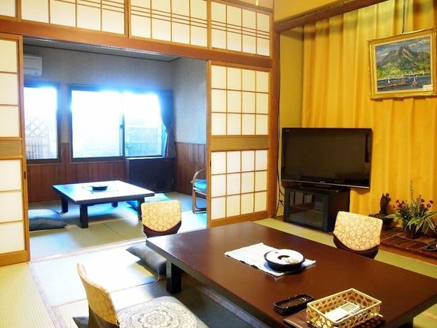 Imagen de la habitación del Hotel Chuo. Foto 15