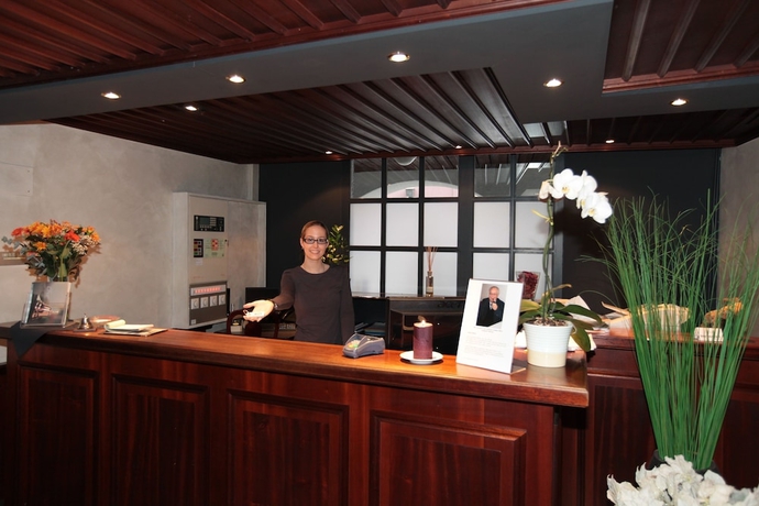 Imagen de los interiores del Hotel Chur. Foto 18