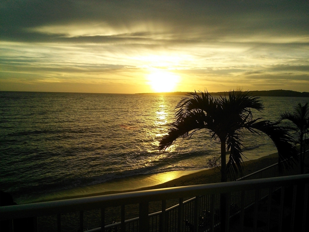 Imagen general del Hotel Churaumi On The Beach Motobu. Foto 5