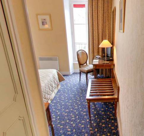 Imagen de la habitación del Hotel Churchill Bayeux Centre. Foto 4