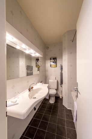 Imagen de la habitación del Hotel Churchill. Foto 6