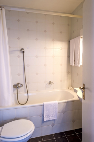 Imagen de la habitación del Hotel Churchill. Foto 11