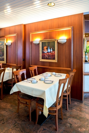 Imagen del bar/restaurante del Hotel Churchill, Ginebra. Foto 2