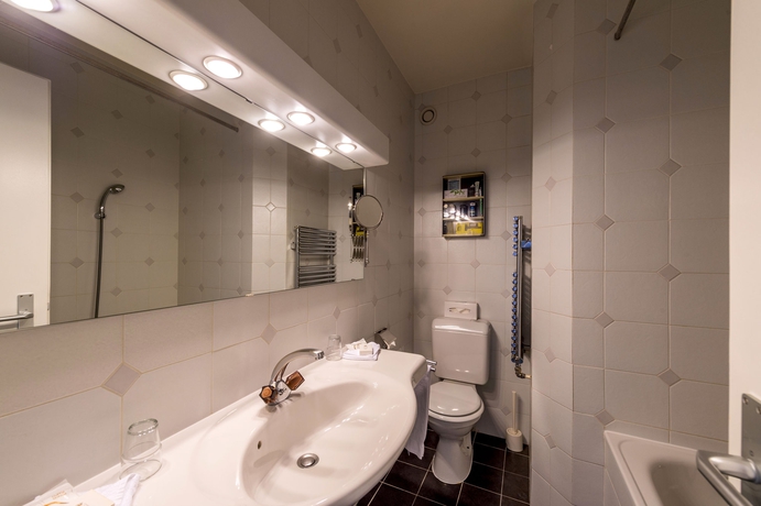 Imagen de la habitación del Hotel Churchill, Ginebra. Foto 13