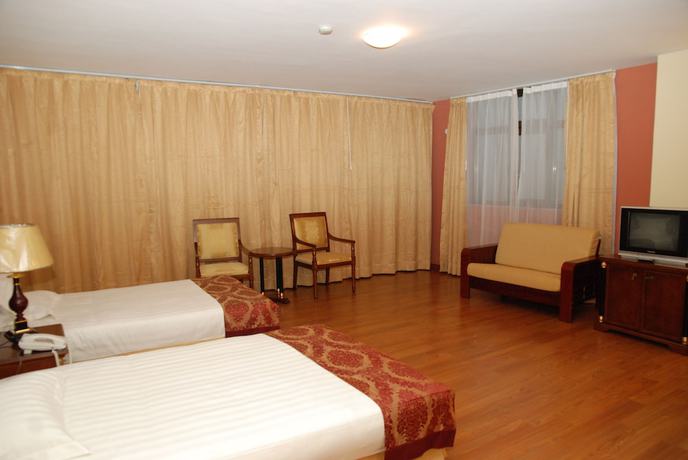 Imagen de la habitación del Hotel Churchill, Nefas Silk. Foto 8