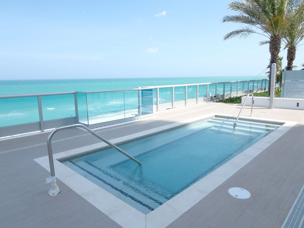 Imagen de los exteriores del Hotel Churchill Suites Monte Carlo Miami Beach. Foto 15