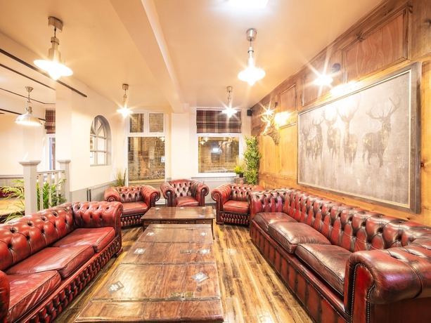 Imagen de los interiores del Hotel Churchill\'s. Foto 16