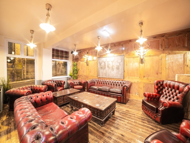 Imagen de los interiores del Hotel Churchill\'s. Foto 19