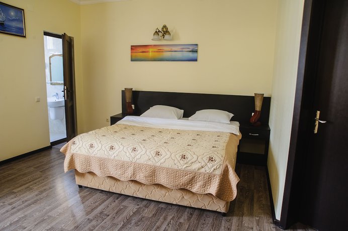 Imagen de la habitación del Hotel Chveni Ezo. Foto 15