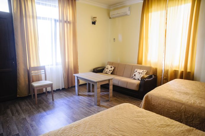 Imagen de la habitación del Hotel Chveni Ezo. Foto 16