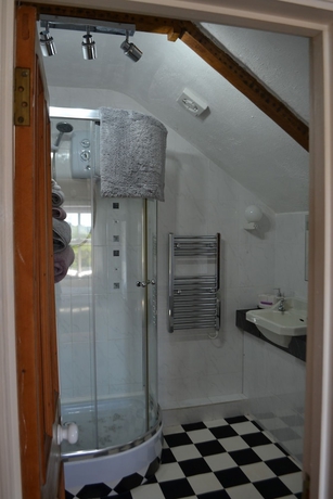 Imagen de la habitación del Hotel Chyheira. Foto 16