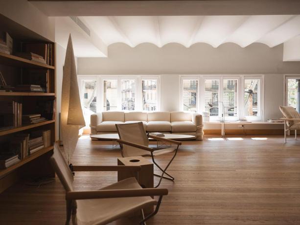 Imagen de los interiores del Hotel C&iacute;rculo Condal. Foto 12