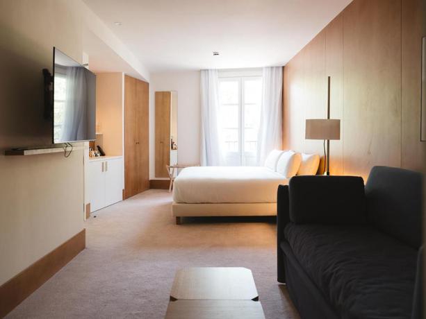 Imagen de la habitación del Hotel C&iacute;rculo Condal. Foto 7