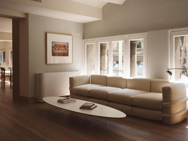 Imagen de los interiores del Hotel C&iacute;rculo Condal. Foto 13