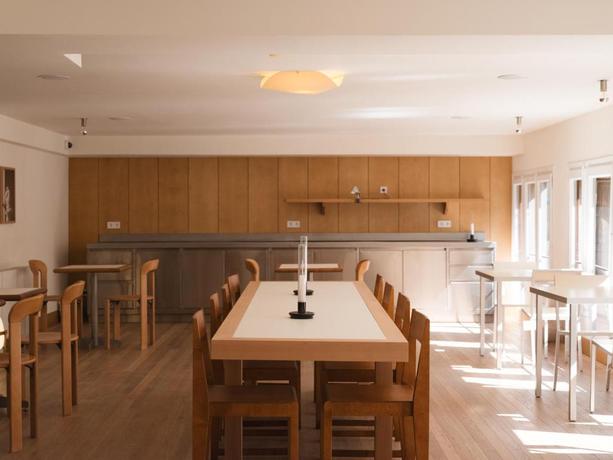 Imagen de los interiores del Hotel C&iacute;rculo Condal. Foto 14