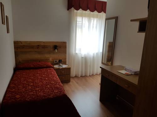 Imagen de la habitación del Hotel Ciampian. Foto 5