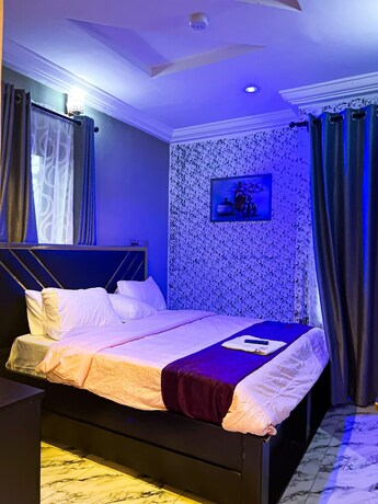 Imagen de la habitación del Hotel Ciara Jo and Suites. Foto 9