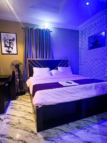 Imagen de la habitación del Hotel Ciara Jo and Suites. Foto 11