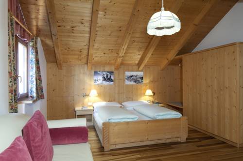 Imagen de la habitación del Hotel Ciasa Roby. Foto 15