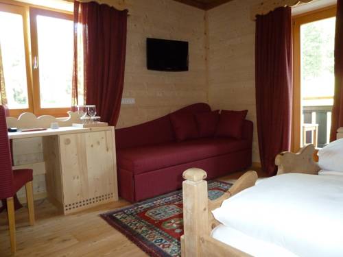 Imagen de la habitación del Hotel Ciasa Salares. Foto 15