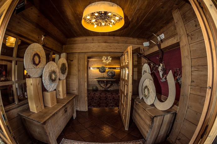 Imagen de los interiores del Hotel Ciasa Salares. Foto 14