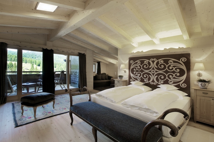Imagen de la habitación del Hotel Ciasa Salares, San Cassiano. Foto 7