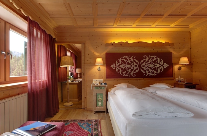 Imagen de la habitación del Hotel Ciasa Salares, San Cassiano. Foto 8