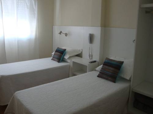 Imagen de la habitación del Hotel Cibeles, Buenos Aires. Foto 4