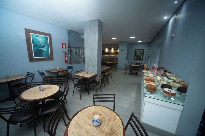 Imagen del bar/restaurante del Hotel Cidade, Arax&aacute;. Foto 1