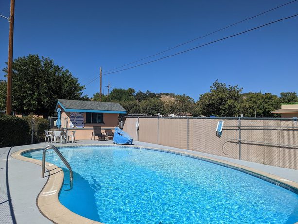 Imagen de la piscina del Hotel Cielo House Inn. Foto 18