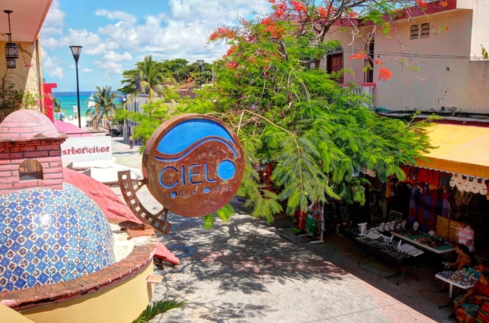Imagen de los exteriores del Hotel Cielo, Playa del Carmen. Foto 13