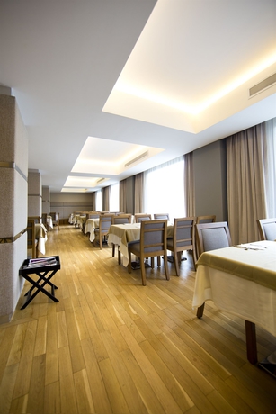 Imagen del bar/restaurante del Hotel Cihangir. Foto 3