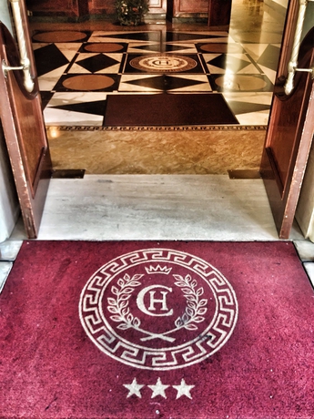 Imagen de los interiores del Hotel Cilicia. Foto 13