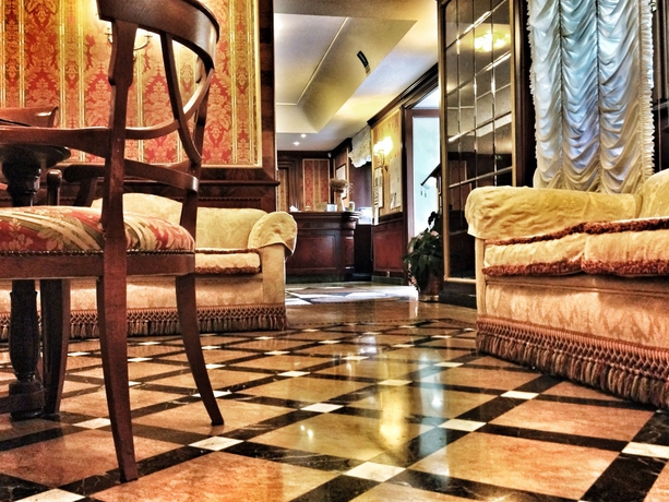 Imagen de los interiores del Hotel Cilicia. Foto 14