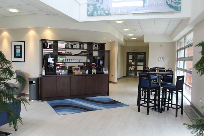Imagen de los interiores del Hotel Cim Business Centre. Foto 20