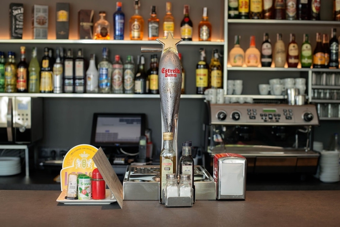 Imagen del bar/restaurante del Hotel Cim Valles. Foto 7