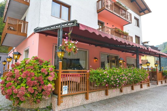 Imagen general del Hotel Cima D'oro. Foto 12