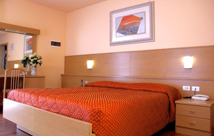 Imagen de la habitación del Hotel Cima Rosetta, Bw Signature Collection. Foto 15