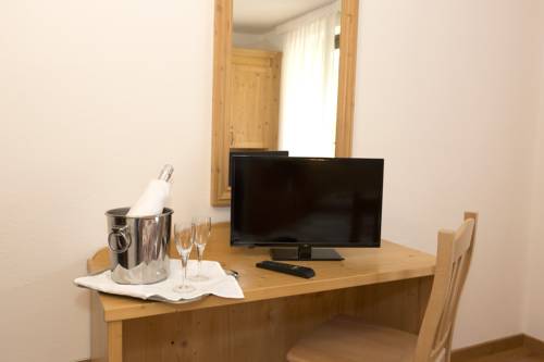 Imagen de la habitación del Hotel Cima Tosa. Foto 9