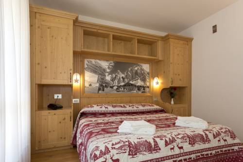 Imagen de la habitación del Hotel Cima Tosa. Foto 11