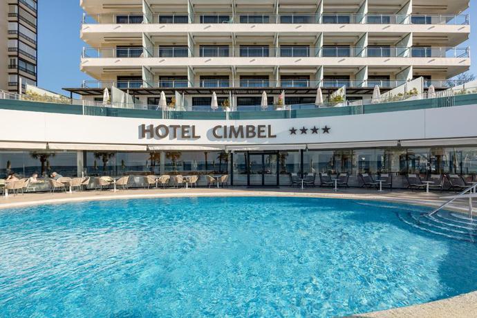 Imagen de la piscina del Hotel Cimbel. Foto 12