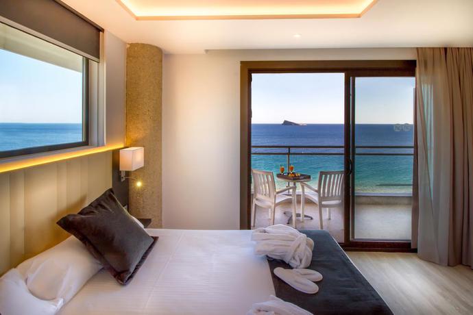 Imagen de la habitación del Hotel Cimbel. Foto 4