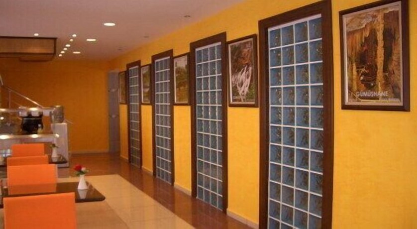 Imagen del bar/restaurante del Hotel Cimenler. Foto 6