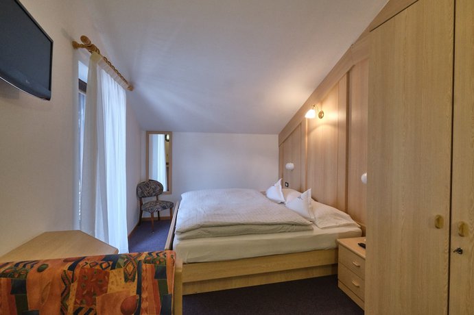 Imagen de la habitación del Hotel Cimon Dolomites, Predazzo. Foto 9